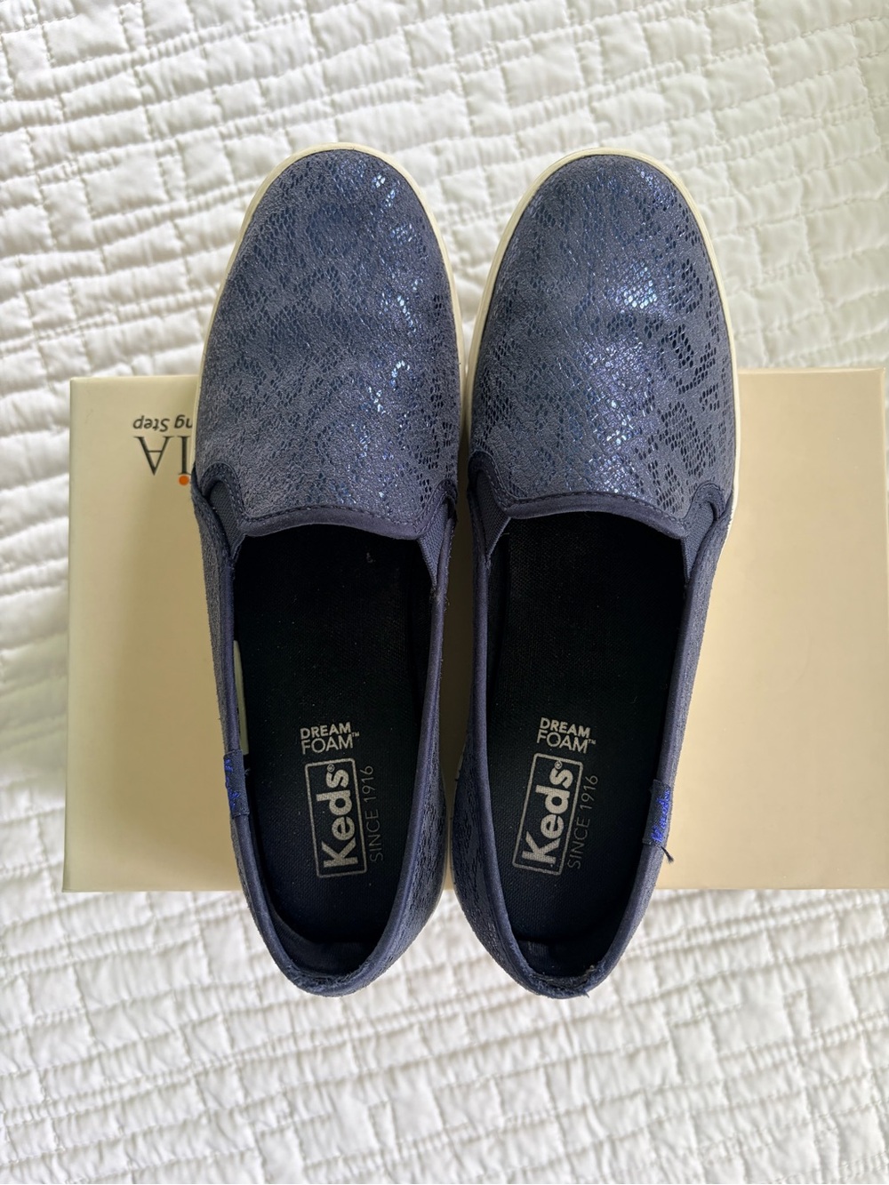 Keds Classic Women's Slip-On Sneakers - Navy Lace - Picture 4 of 5